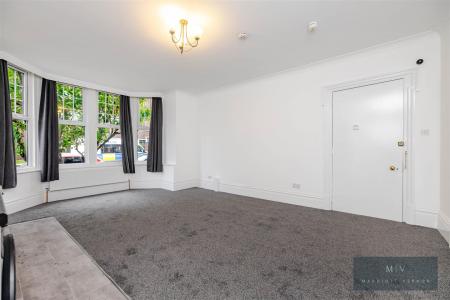 1 bedroom Flat to let in Beech House Road, Croydon