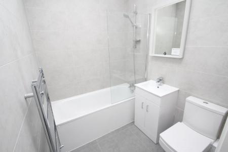 1 bedroom Flat to let in Leslie Park Road, Croydon