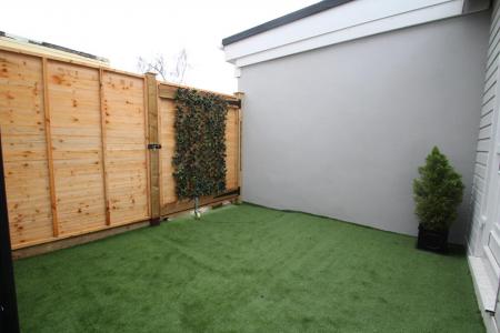 1 bedroom Flat to let in Leslie Park Road, Croydon