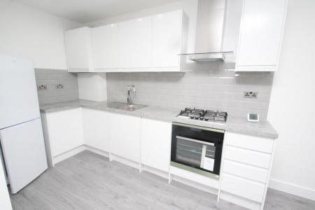 1 bedroom Flat to let in Leslie Park Road, Croydon