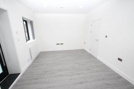 1 bedroom Flat to let in Leslie Park Road, Croydon