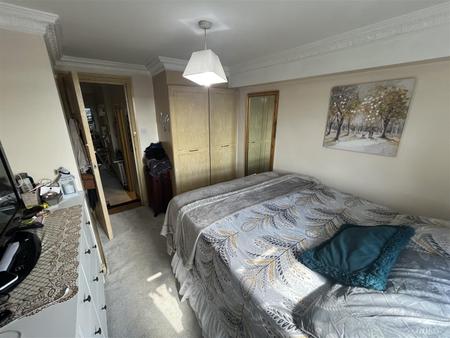1 bedroom Flat to let in London Road, West Croydon