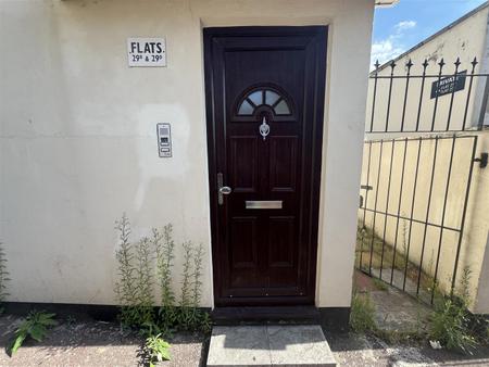 1 bedroom Flat to let in London Road, West Croydon