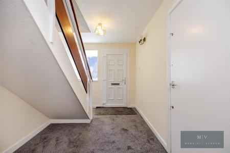 3 bedroom Terraced House for sale in Chichele Gardens, Croydon