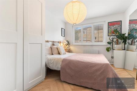 1 bedroom Flat for sale in Crunden Road, South Croydon