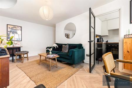 1 bedroom Flat for sale in Crunden Road, South Croydon