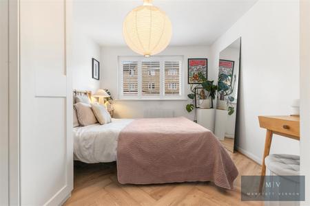 1 bedroom Flat for sale in Crunden Road, South Croydon
