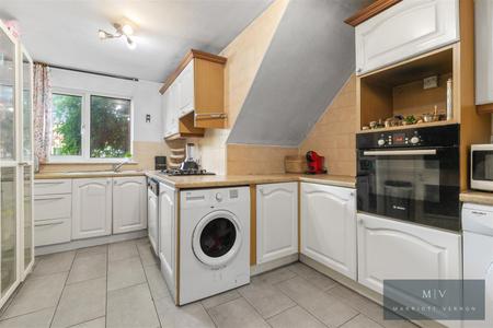 2 bedroom Flat for sale in Park Hill Road, Croydon