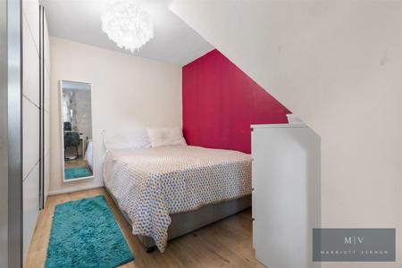 2 bedroom Flat for sale in Park Hill Road, Croydon