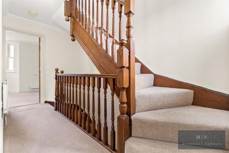 4 bedroom End of terrace house for sale in Oval Road, Croydon