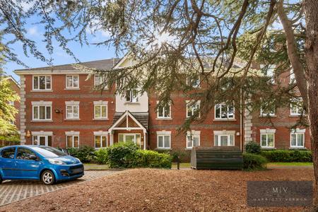 2 bedroom Flat for sale in Haling Park Road, South Croydon