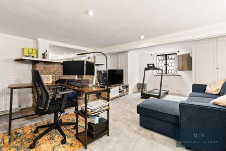 2 bedroom Flat for sale in Campden Road, South Croydon