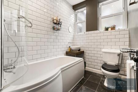 2 bedroom Flat for sale in Campden Road, South Croydon