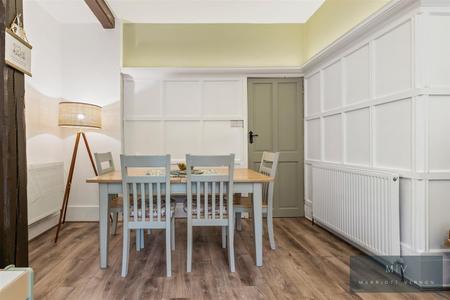 2 bedroom Flat for sale in Campden Road, South Croydon