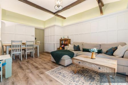 2 bedroom Flat for sale in Campden Road, South Croydon