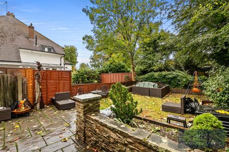 2 bedroom Flat for sale in Campden Road, South Croydon