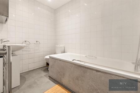 1 bedroom Flat for sale in St. Augustines Avenue, South Croydon