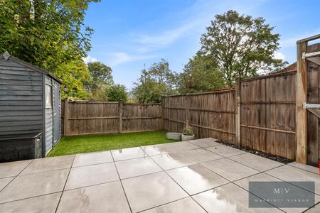 1 bedroom Flat for sale in St. Augustines Avenue, South Croydon