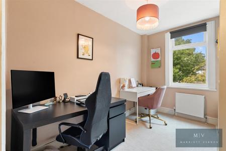 2 bedroom Terraced House for sale in Jarvis Road, South Croydon
