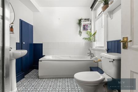 2 bedroom Terraced House for sale in Jarvis Road, South Croydon