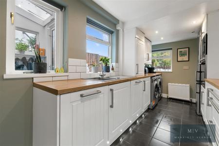 2 bedroom Terraced House for sale in Jarvis Road, South Croydon