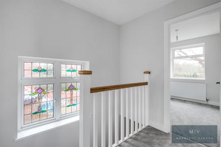 3 bedroom Semi-detached house for sale in Chelsham Road, Warlingham