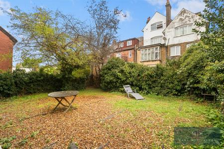 1 bedroom Flat for sale in Temple Road, Croydon