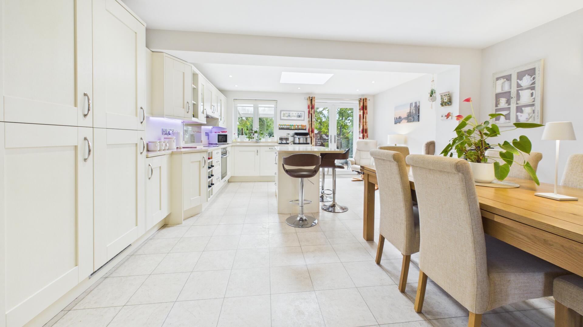82a Eastgate, Deeping St James