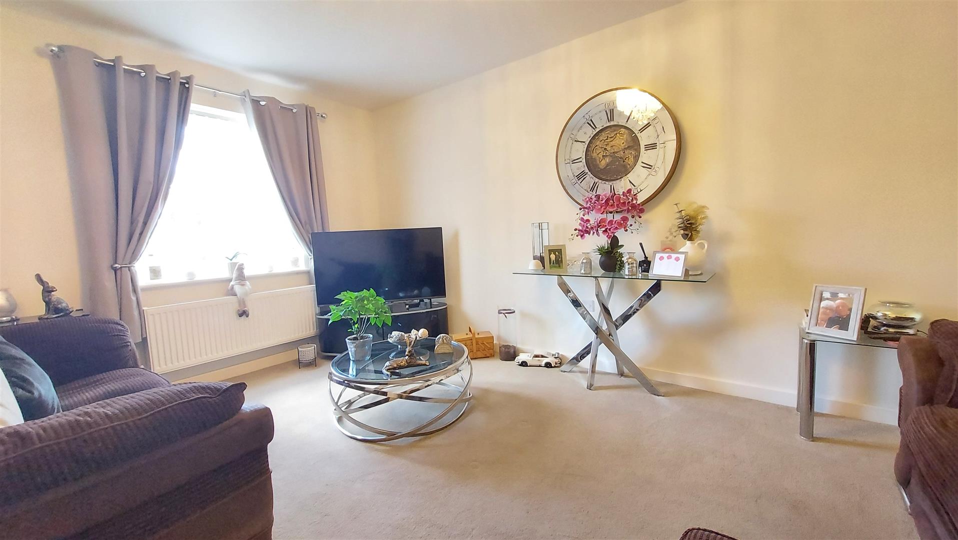 Newmarket Avenue, Bourne