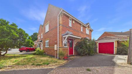 Paddington Way, Morton, Bourne