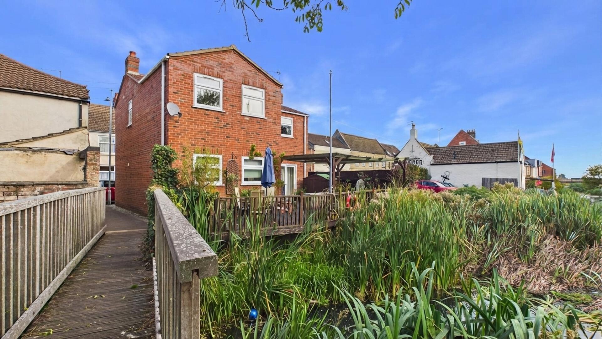 Eastgate, Bourne