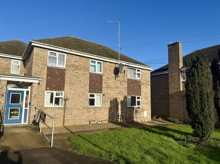 Manor Court, Bourne