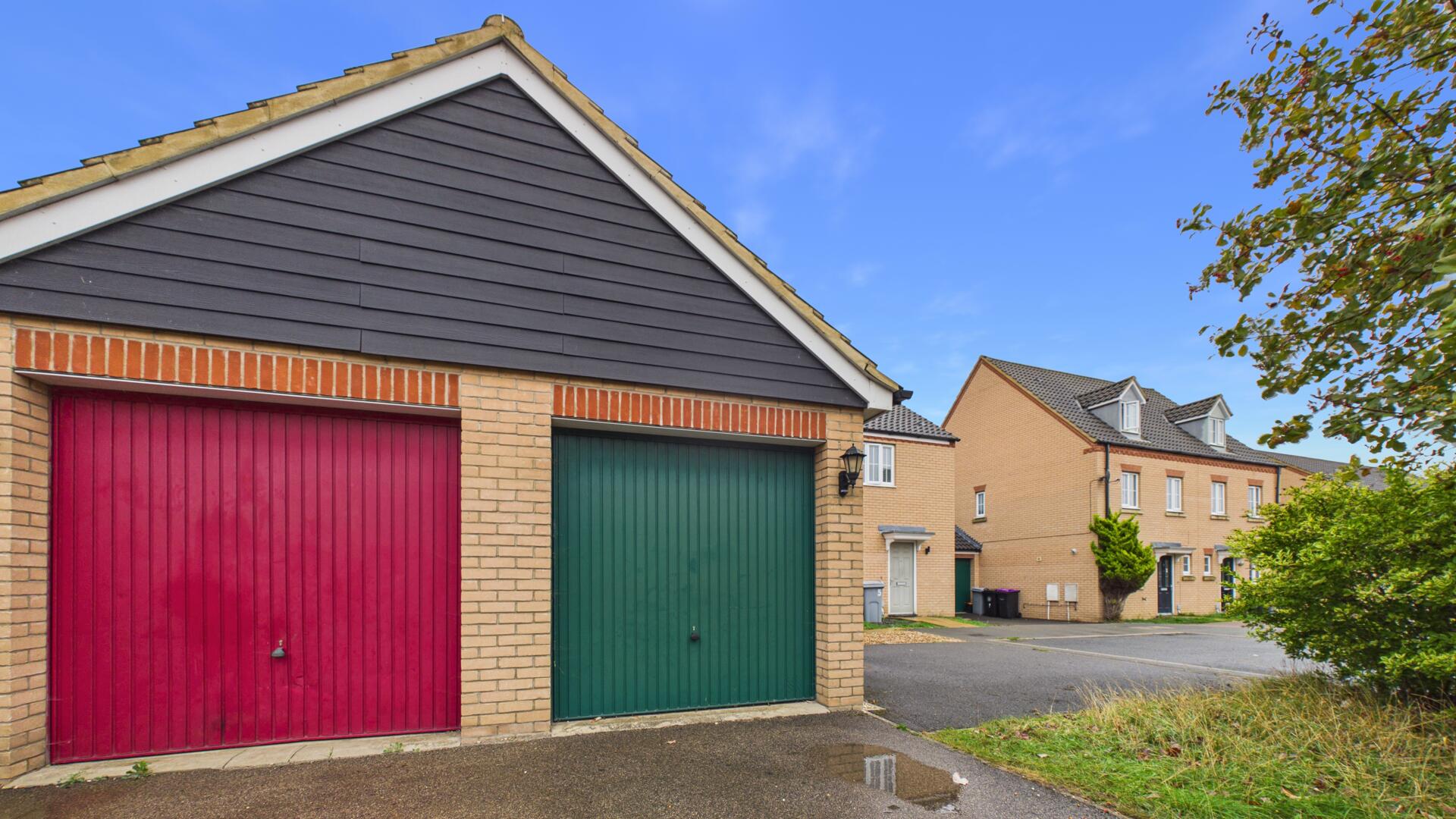 Sandown Drive, Bourne
