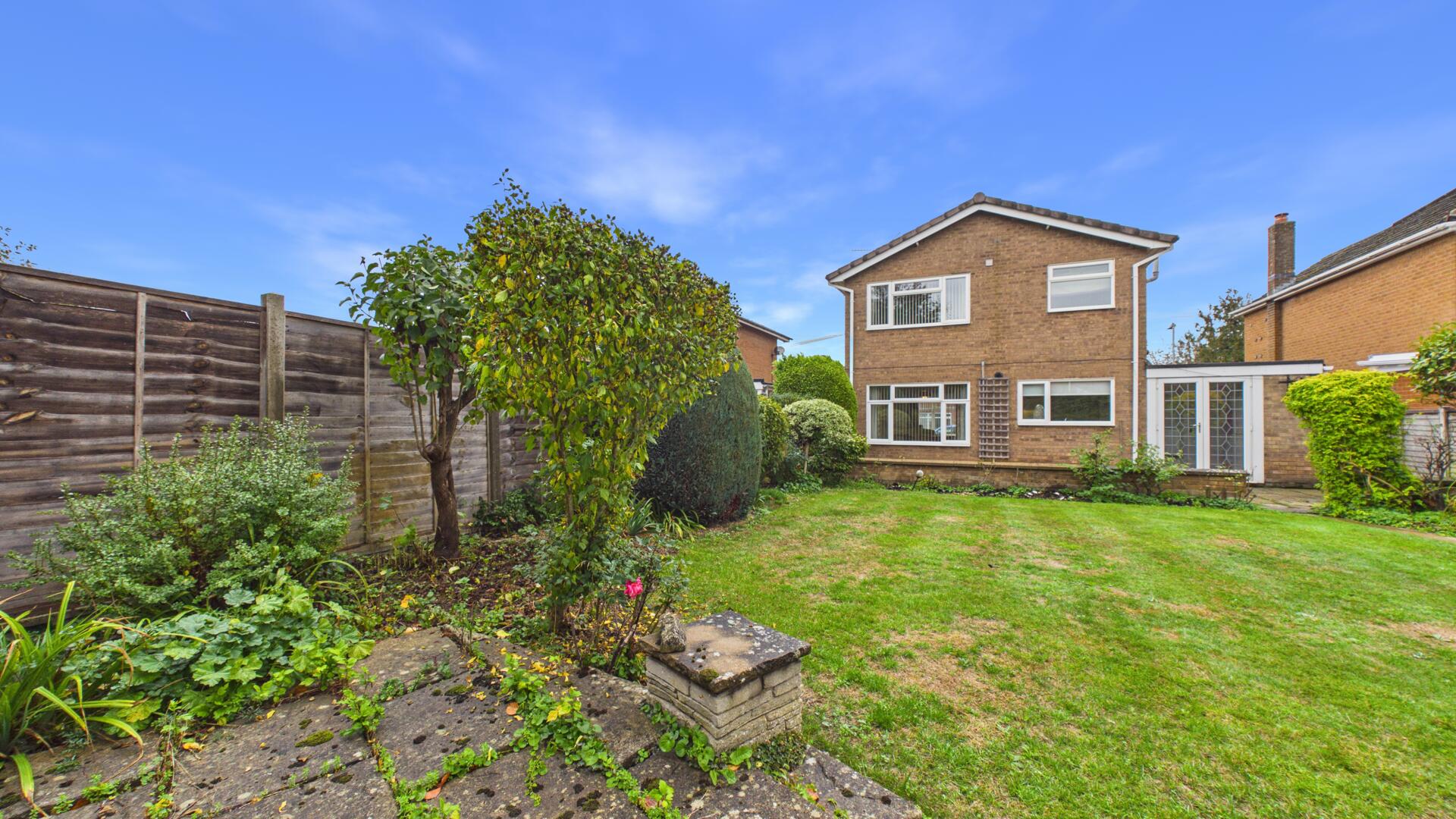 Northfields, Bourne