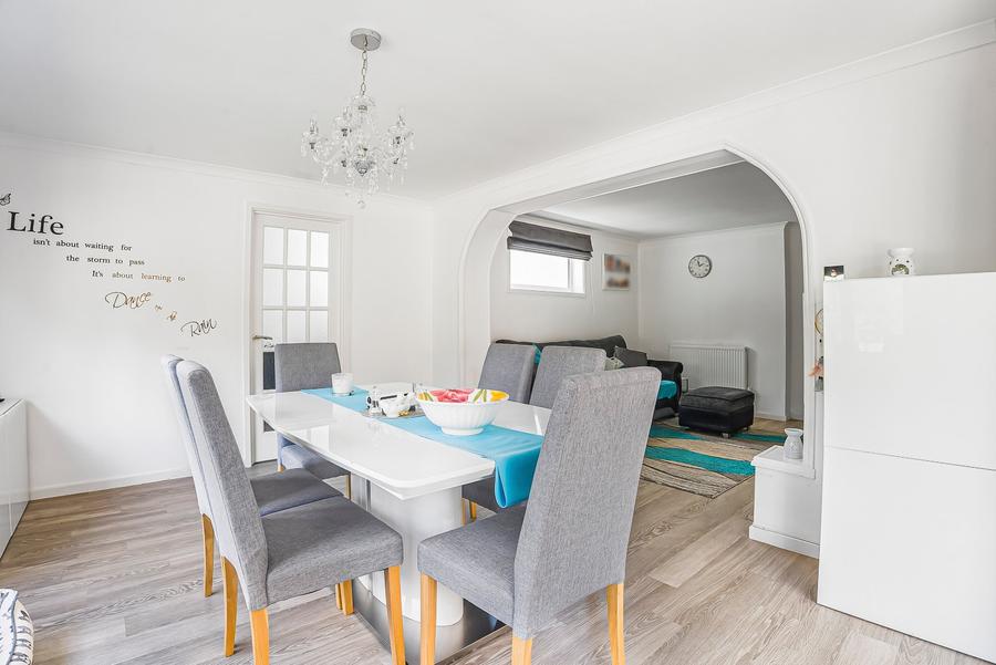 Brookside Crescent, Cuffley