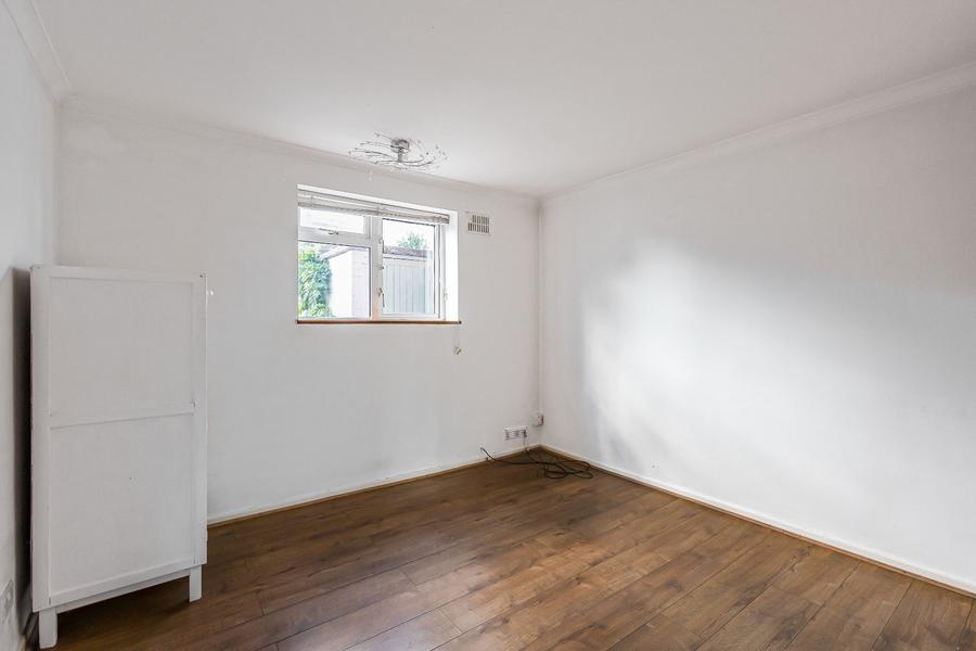 Lakeside Road, Cheshunt