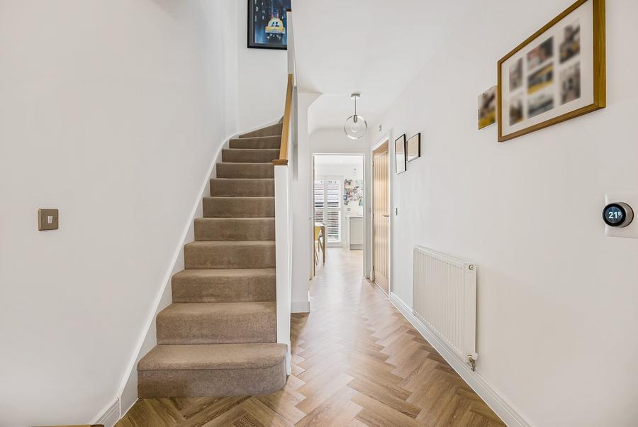 Coronation Avenue, Cuffley