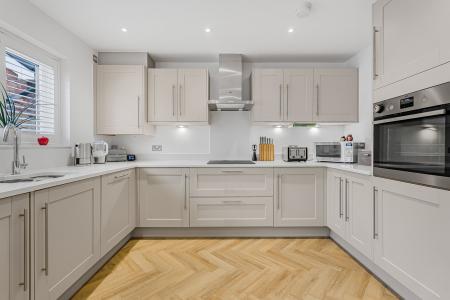 Coronation Avenue, Cuffley