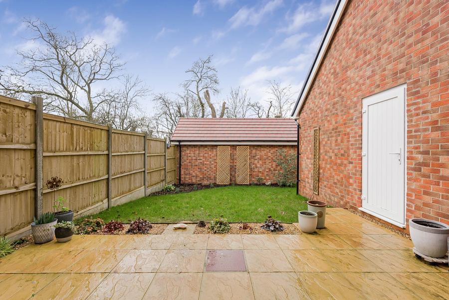 Coronation Avenue, Cuffley