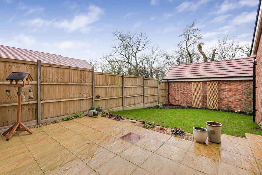 Coronation Avenue, Cuffley