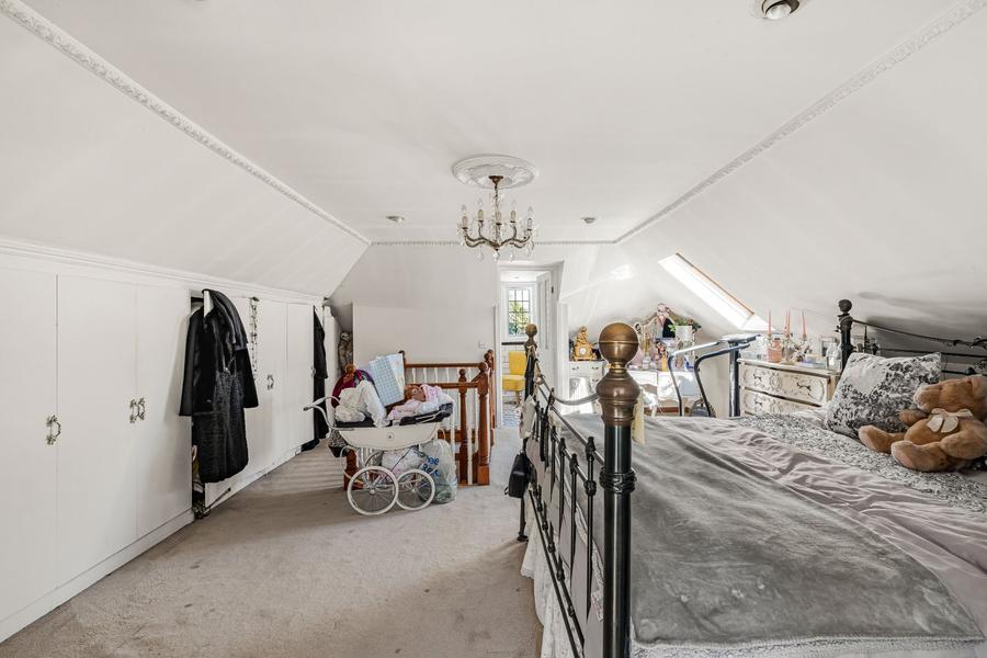 Park Avenue, Enfield