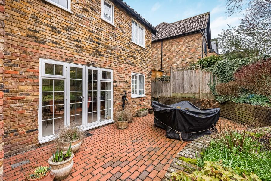 Bradgate Close, Cuffley