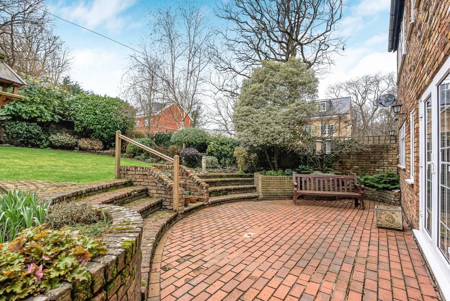 Bradgate Close, Cuffley