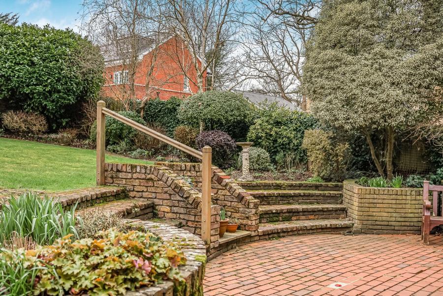 Bradgate Close, Cuffley