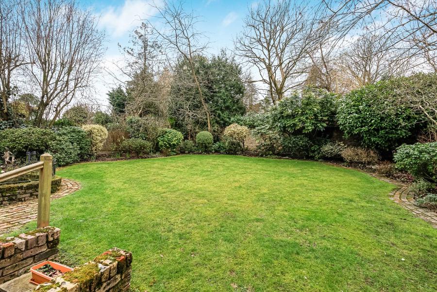 Bradgate Close, Cuffley