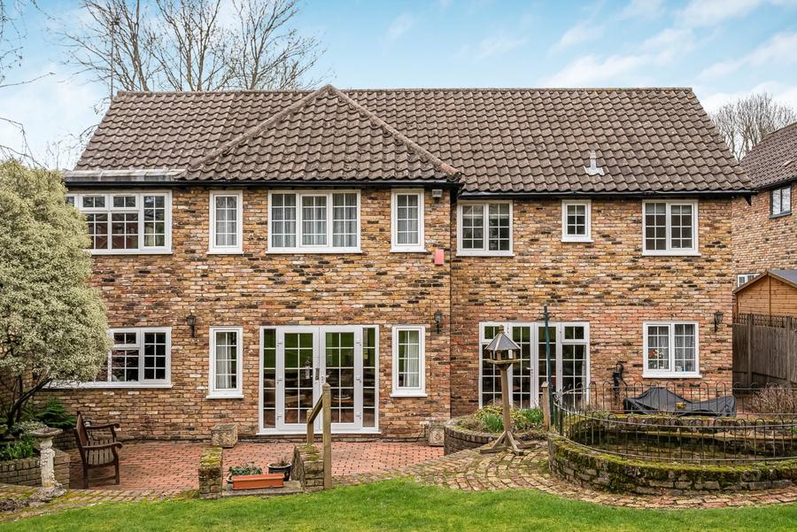 Bradgate Close, Cuffley