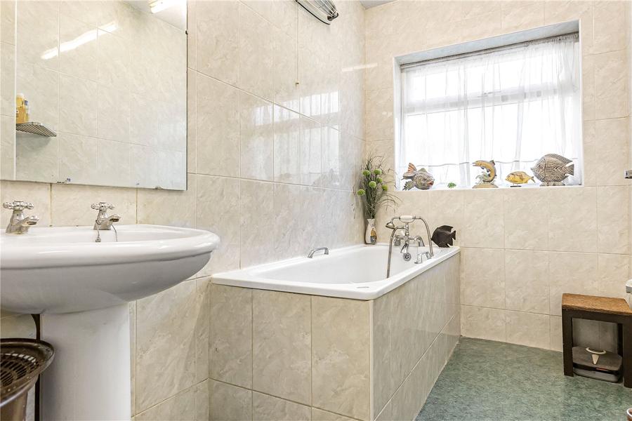 King James, Cuffley