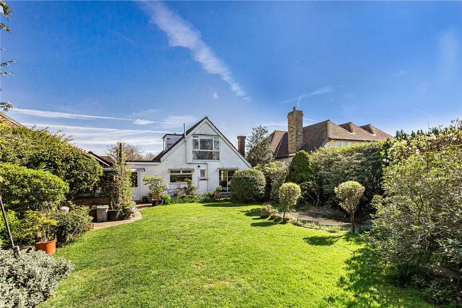 King James, Cuffley