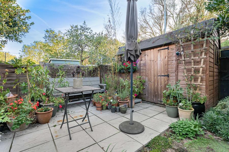 Elderbek Close, Cheshunt