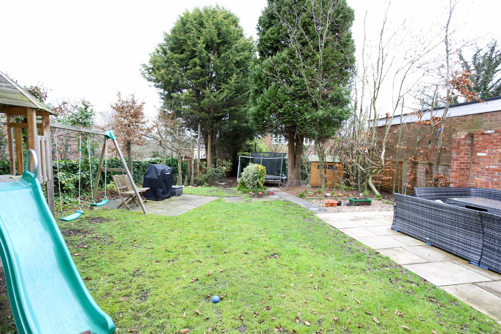 Northenden, Manchester, M22